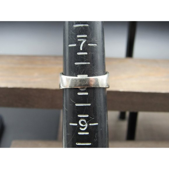 Size 8 Sterling Silver Rectangle Pink Cubic Zirconia Band Ring - Picture 5 of 7